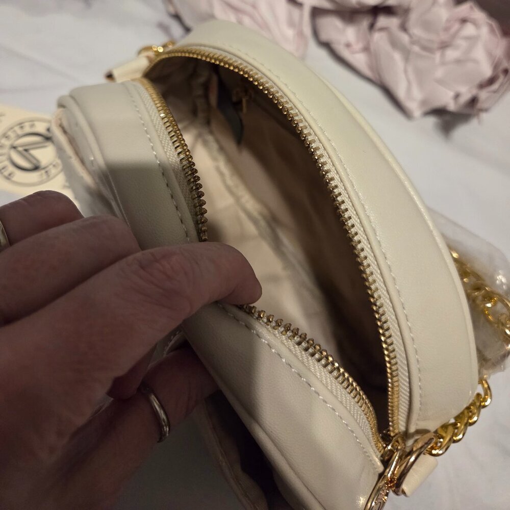 Valentino Orlandi Beige Rounded Camera Bag (Vegan Leather) #80 - Picture 3 of 7
